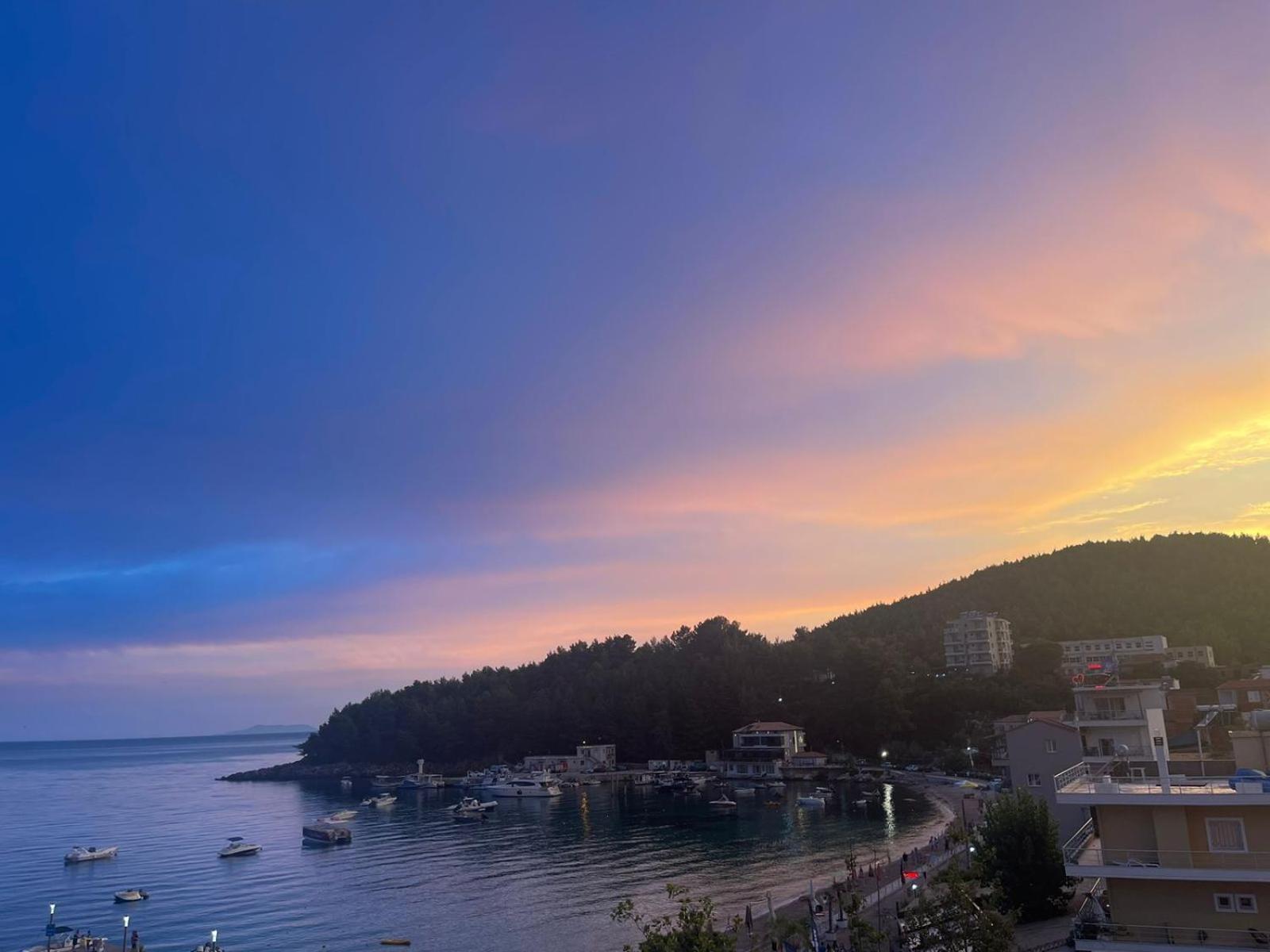 Red Sunset * Himare